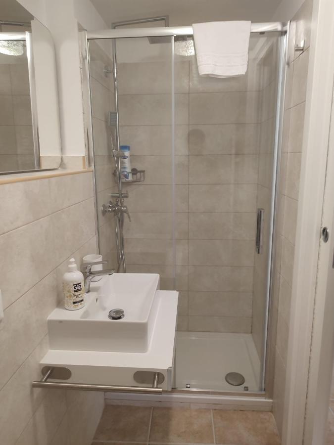 Via Cavour Hotell LʼAquila Exteriör bild